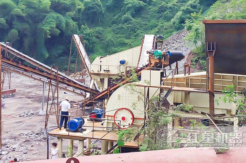 PCZ重錘式破碎機客戶現場