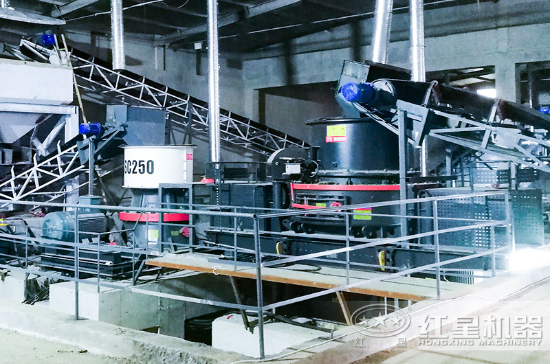 單缸圓錐破碎機(jī)客戶現(xiàn)場