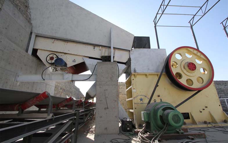 安徽石灰?guī)r破碎生產(chǎn)線現(xiàn)場(chǎng)